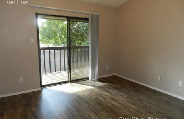 4017 Victory Dr Gallery 3