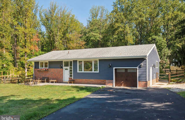 18 ERIC Lane - 18 Eric Lane, Delaware County, PA 19063