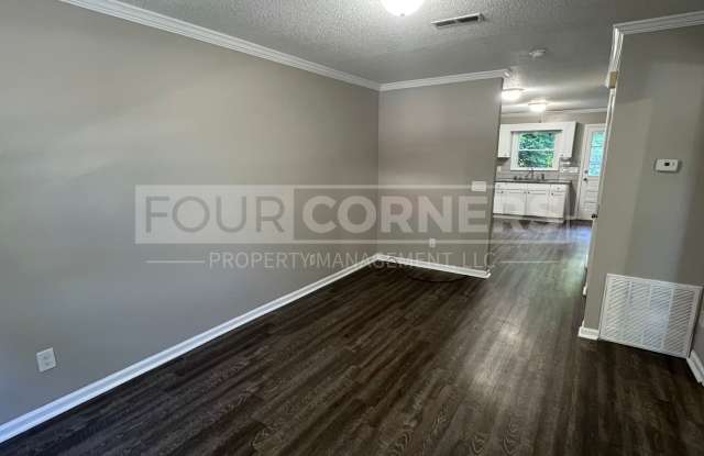 Lovely 2 Bedroom 1 Bath Apartment Gallery 2