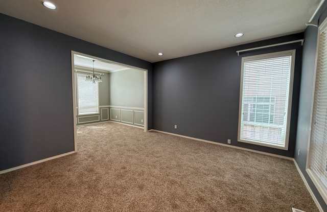 12540 NW Brimpton Court ~ Elegant Bethany Home with NEW Carpet & Fresh Paint Gallery 4
