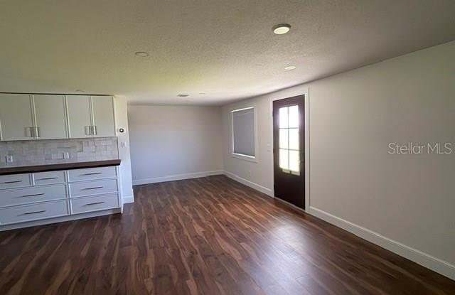 4519 NE COUNTY ROAD 660 Gallery 2