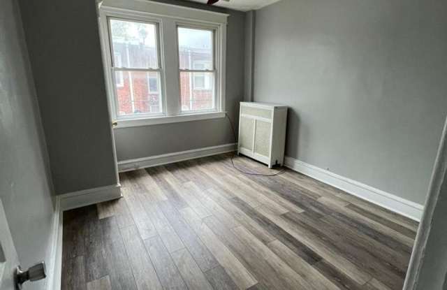 Remodeled Front Porch Home - Frankford Gallery 3