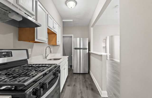 Spacious 3-Bedroom/ 1.5 Bathrooms home with Modern Amenities in East Baltimore - 3320 Ravenwood Avenue, Baltimore, MD 21213