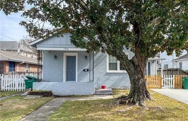 194 METAIRIE Court photos photos