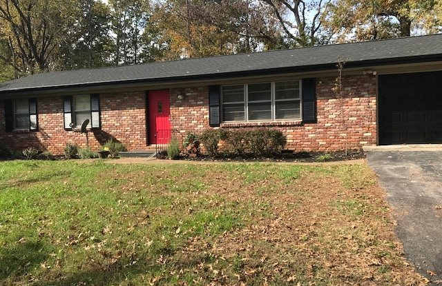 Knoxville, 3 bedroom home with fenced yard photos photos Knoxville, 3 bedroom home with fenced yard photos photos