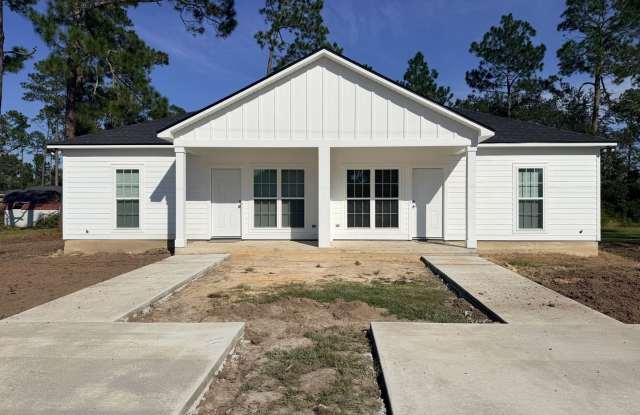 Beautiful Brand New 2 Bed, 2 Bath Home in Nashville, GA Gallery 1