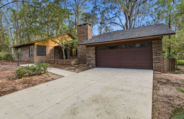 Three-bedroom Two bath with smaller study/fourth bedroom in Haile Plantation photos photos