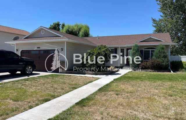 2006 Eagle Pointe Drive - 2006 Eagle Pointe Drive, Ammon, ID 83406