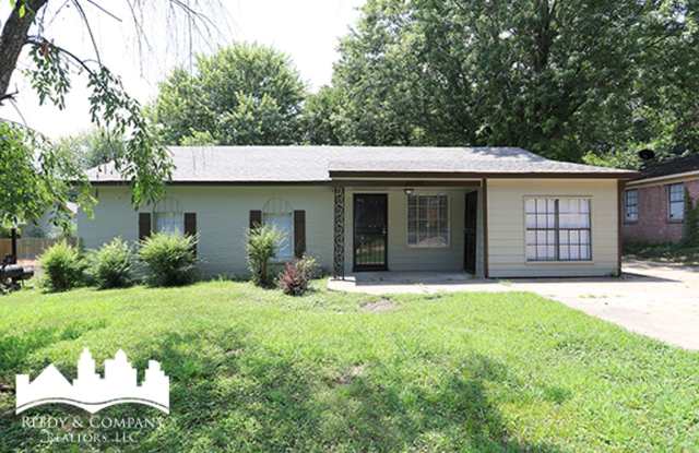 Welcome to 3095 Normandy Dr in Horn Lake, MS! photos photos