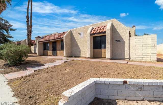2200 Venus Avenue photos photos