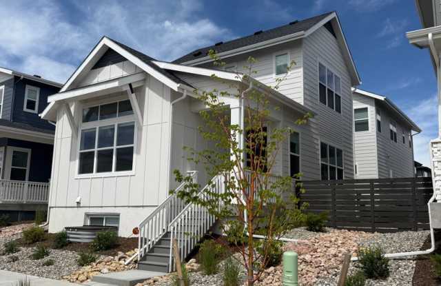 Stunning LIKE NEW 4 Bedroom in Wolf Ranch photos photos