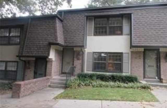 240 TRIUMPH Drive NW photos photos