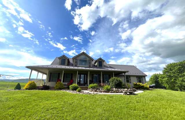 Spacious 4BR/3.5BA Single Family Home on 2.41 Acres photos photos