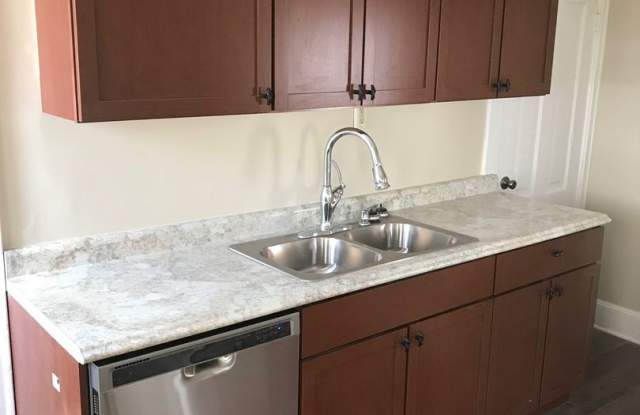 Updated 5 Bedroom 2 Bathroom Home in St.Paul! photos photos