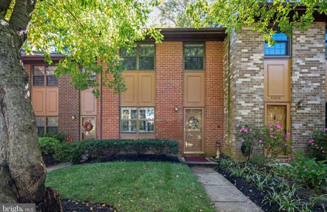 11307 HEADLANDS Court Gallery 1