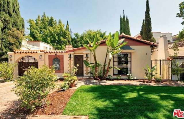 1522 Pandora Ave - 1522 Pandora Avenue, Los Angeles, CA 90024