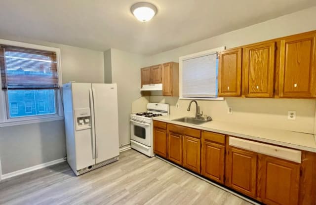 4 Cator Ave 2W - 4 Cator Avenue, Jersey City, NJ 07305
