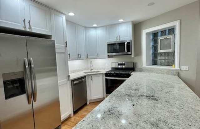 3647 N Marshfield Gallery 4