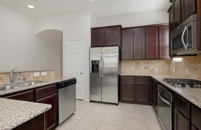 5112 Datewood Lane Gallery 4