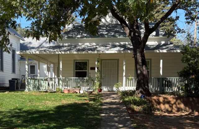 Charming 3-Bedroom Home in the Heart of Colfax! Gallery 1