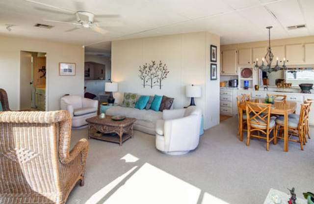 43 Country Club Drive Gallery 4