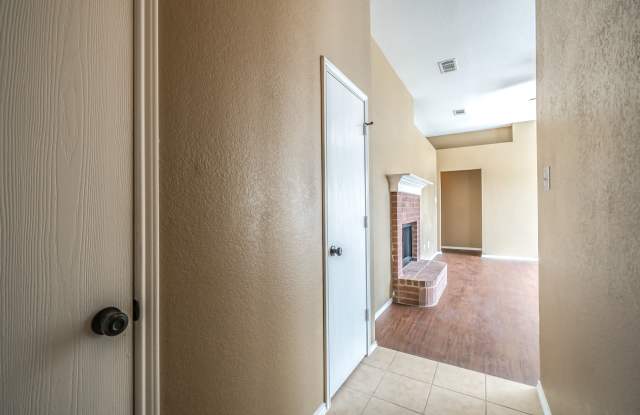8014 Marielle Cir Gallery 4