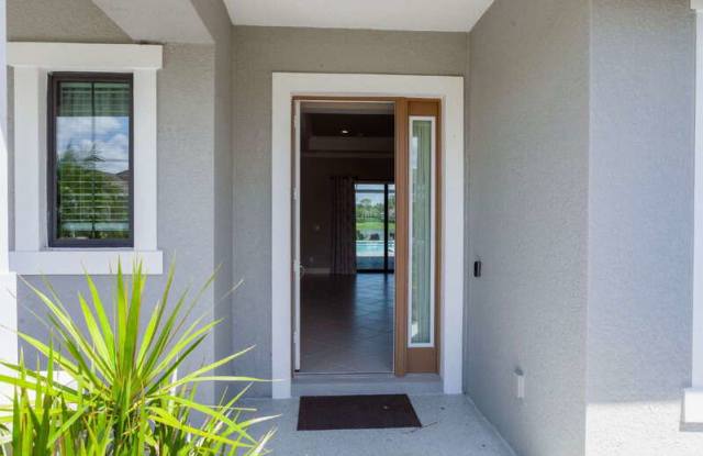13927 Old Creek Court Gallery 4