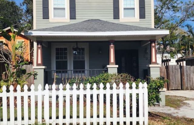 695 Newton Ave S - 695 Newton Avenue South, St. Petersburg, FL 33701