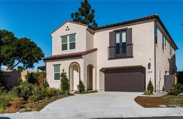 1229 E Providence Loop - 1229 Providence Loop, Placentia, CA 92870