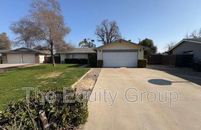 2110 South Jacob St - 2110 South Jacob Street, Visalia, CA 93277