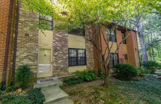 Beautiful 3 Bed 3.5 Bath Brick Interior Townhome In Perfect Reston Location photos photos