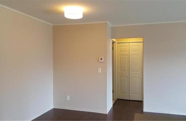 29511 BOBRICH BOBRICH Bldg B-1 Unit 26 Gallery 4