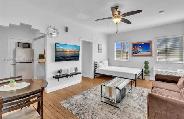 8415 Harding Ave photos photos