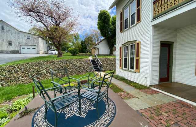Amazing 4 BR, 2BA Colonial Style Home in Lititz Gallery 4