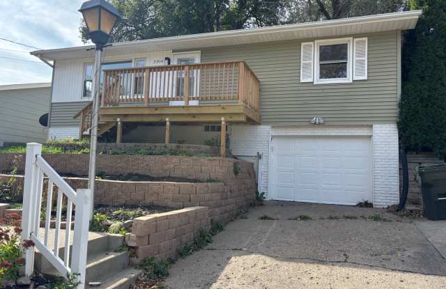 3 bed home! - 3914 Elmdale Avenue, Sioux City, IA 51103