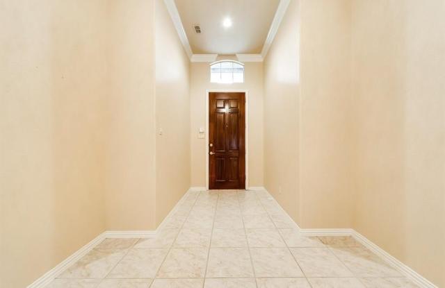 2305 Conroe Court Gallery 3