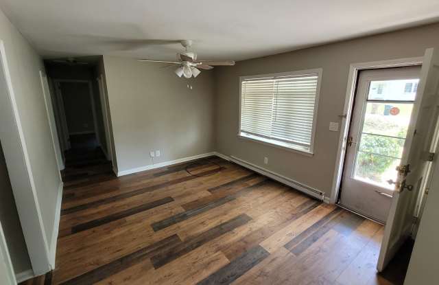 1104 Logan St photos photos