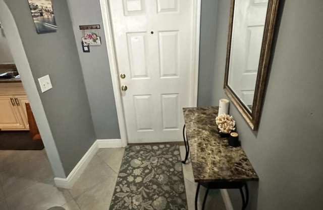 12737 WESTHAMPTON Circle Gallery 2