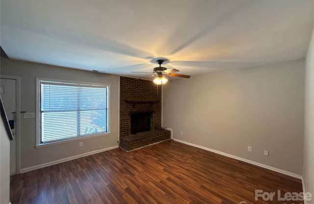 2325 Brookview Court Gallery 2