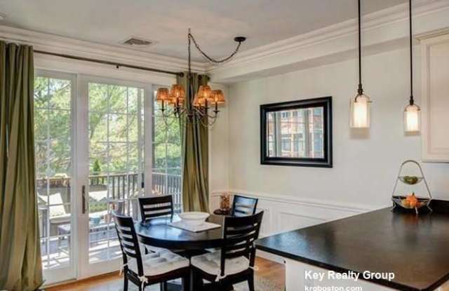 192 West 6th Gallery 2