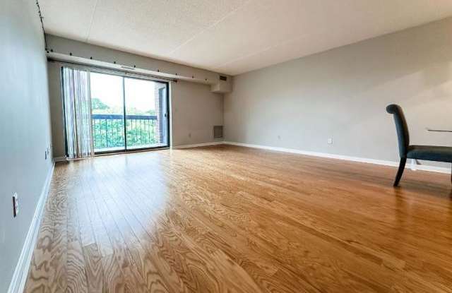 289 Elm St. - 289 Elm Street, Medford, MA 02155