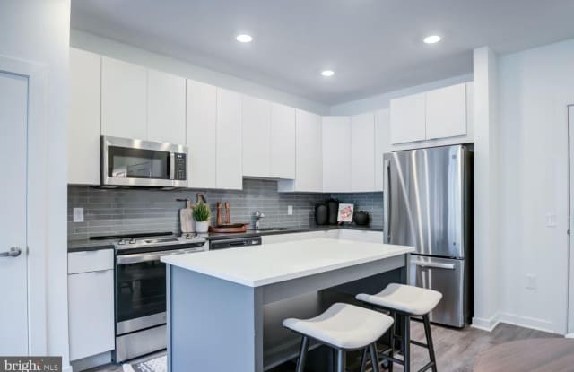503-29 N COLUMBUS Boulevard Gallery 2