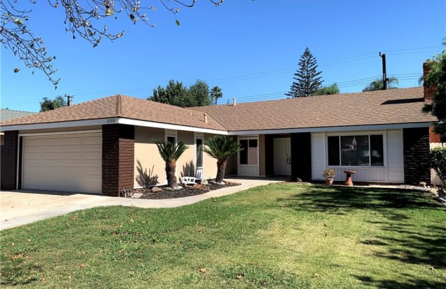 2709 Dayna Street - 2709 Dayna Street, Santa Ana, CA 92705