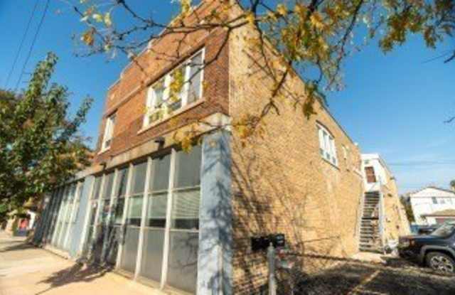 5520 W Montrose Avenue unit: 2S photos photos