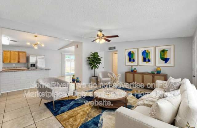 6019 N 32nd Dr Gallery 3