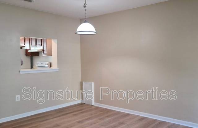 207 Heritage Commons Dr Gallery 4