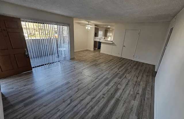 10328 Downey Ave Gallery 2