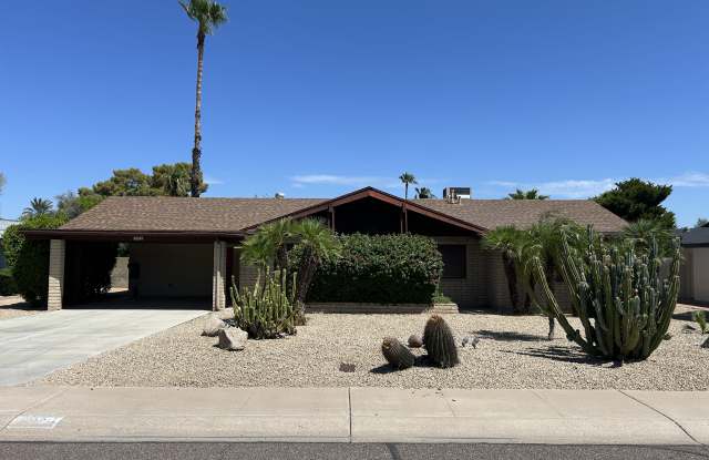 3924 E Yucca St photos photos