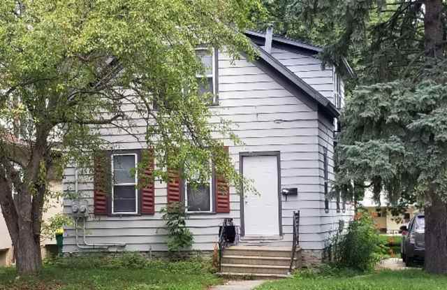 1168 1/2 Shawano Ave photos photos