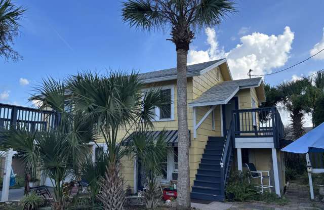 528 Bostwick Avenue unit: 2 photos photos